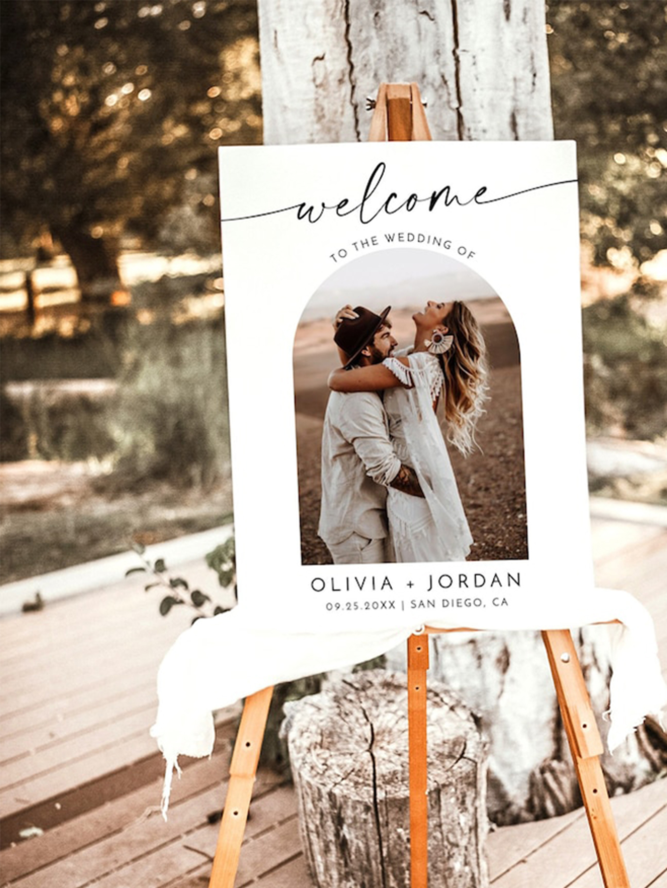 Personalization Arched Photo Minimalist Welcome Sign